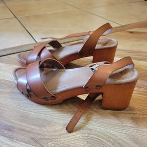 Elegant Tan Leather Block Heel Sandals